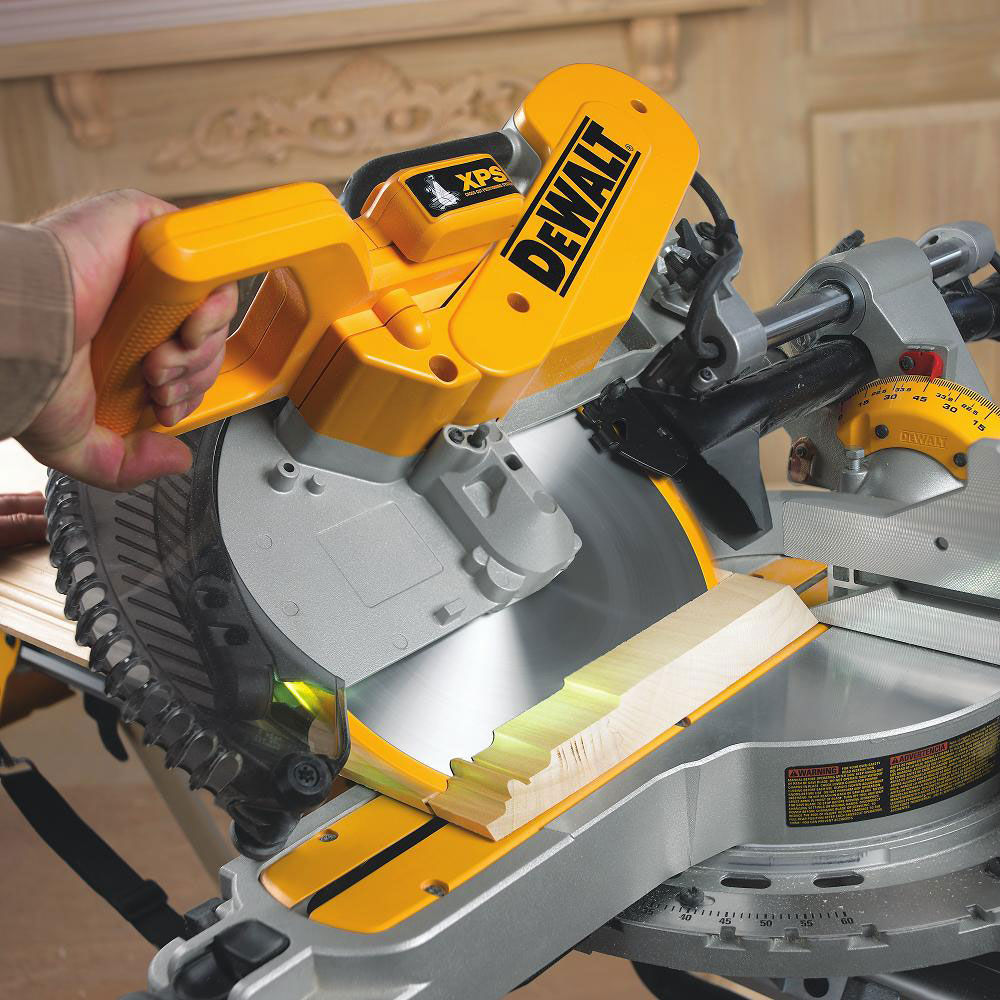 DEWALT 12-Inch Sliding Compound Miter Saw, Double Bevel (DWS780)