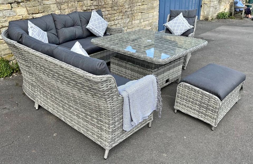 Rattan Garden Furniture premium Large corner sofa set.